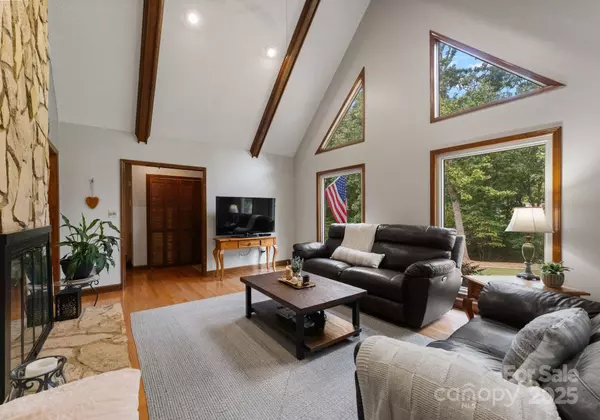 5008 Edith Oak LN, Wingate, NC 28174