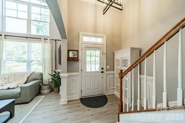 1204 Woodglen LN, Matthews, NC 28104