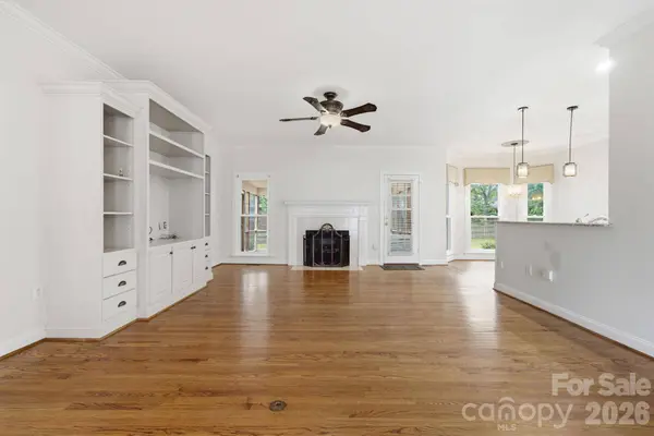 1423 Porch Swing LN, Matthews, NC 28104