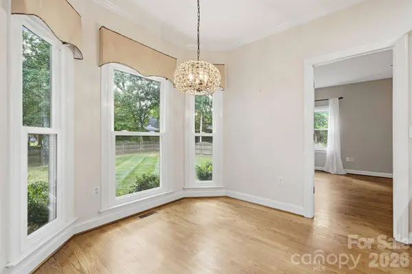 1423 Porch Swing LN, Matthews, NC 28104
