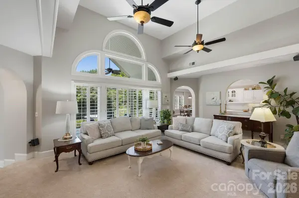 459 Valley Run DR, Waxhaw, NC 28173