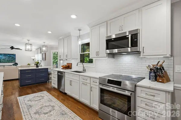 1249 Ashley Creek DR, Matthews, NC 28105