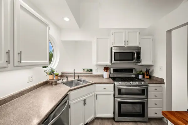 7635 S LARK MEADOW CV, Midvale, UT 84047