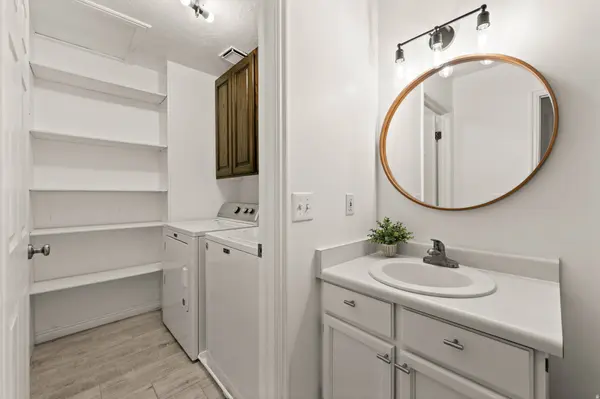 7635 S LARK MEADOW CV, Midvale, UT 84047