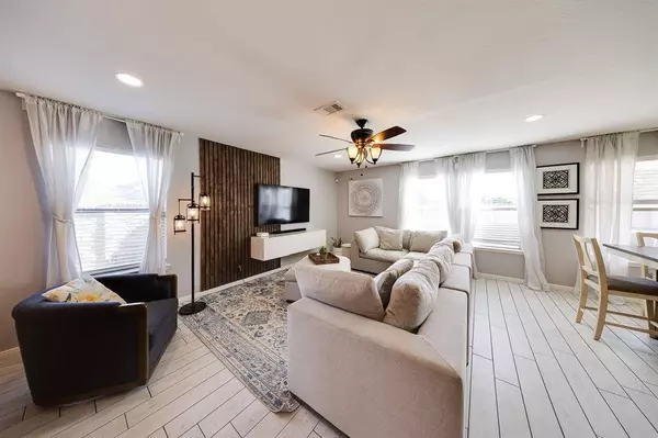 8106 Sweetstone Bluff LN, Cypress, TX 77433