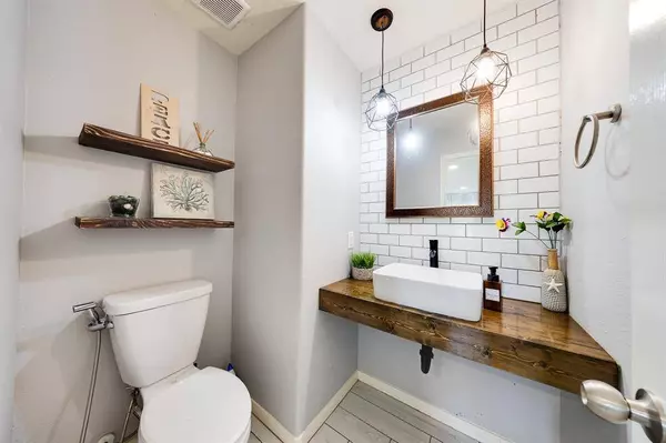 8106 Sweetstone Bluff LN, Cypress, TX 77433