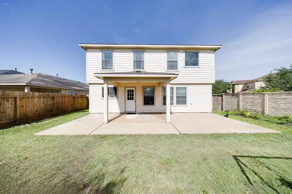 8106 Sweetstone Bluff LN, Cypress, TX 77433