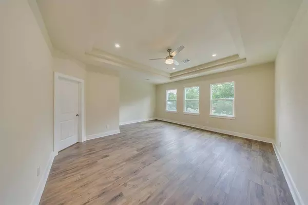 10514 Exeter St, Houston, TX 77093