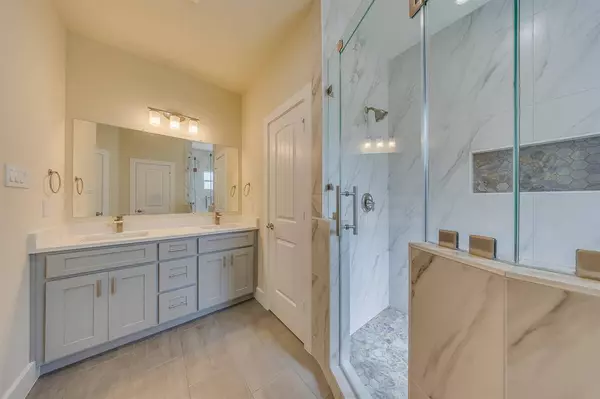 10514 Exeter St, Houston, TX 77093