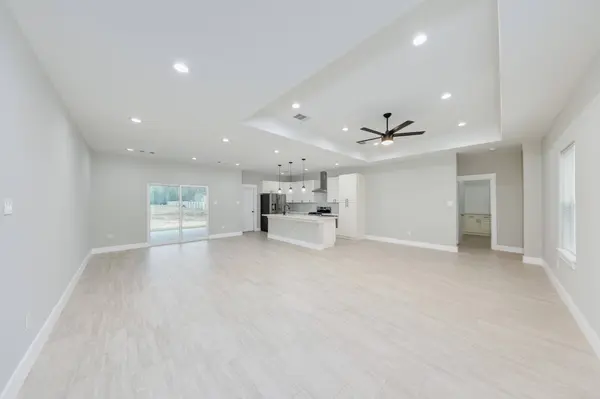 614 County Road 3414, Cleveland, TX 77327