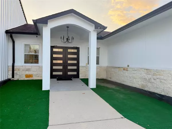 1831 Hartwick RD, Houston, TX 77093