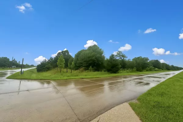 523 Country Rd 3406, Cleveland, TX 77327