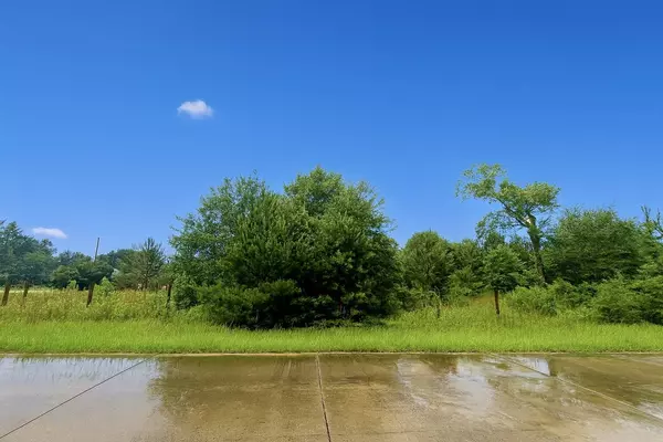 523 Country Rd 3406, Cleveland, TX 77327