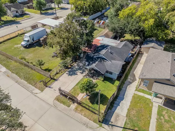 420 Spooner ST, Pasadena, TX 77506