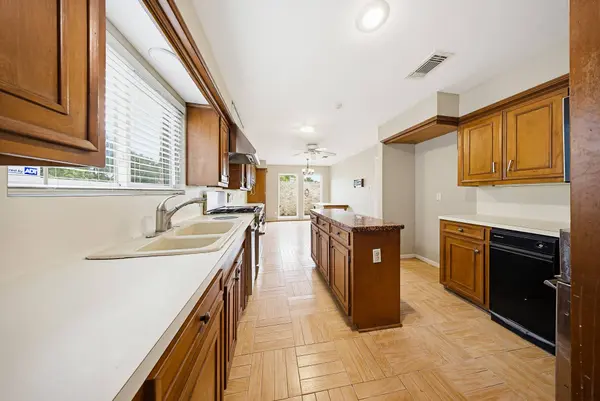 11122 Braes Forest DR, Houston, TX 77071