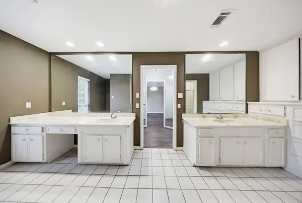 11122 Braes Forest DR, Houston, TX 77071