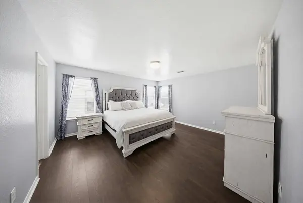 19534 Remington Cross DR, Houston, TX 77073