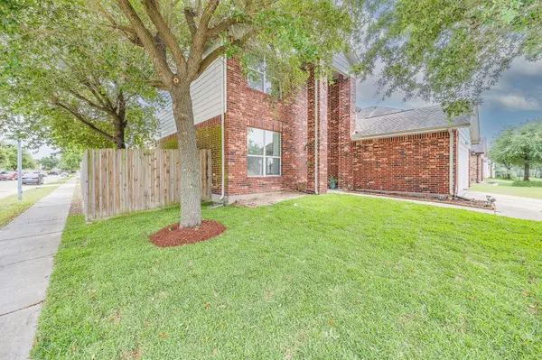 19534 Remington Cross DR, Houston, TX 77073