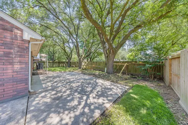 9319 Bayou Bluff DR, Spring, TX 77379