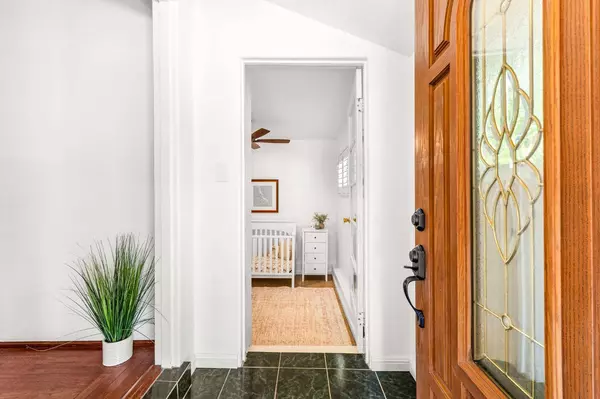 6001 19th AVE, Sacramento, CA 95820