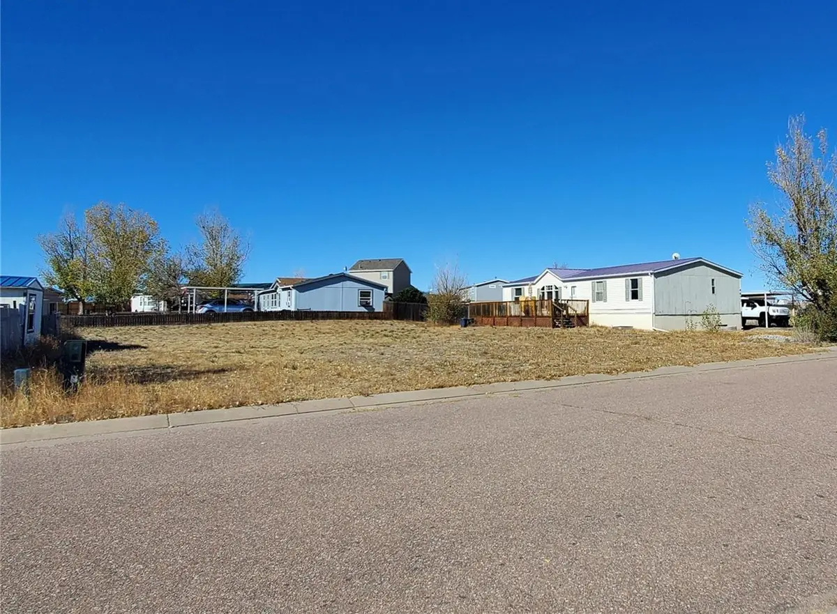 4688 Pipestem Dr, Colorado Springs, CO 80928-9527