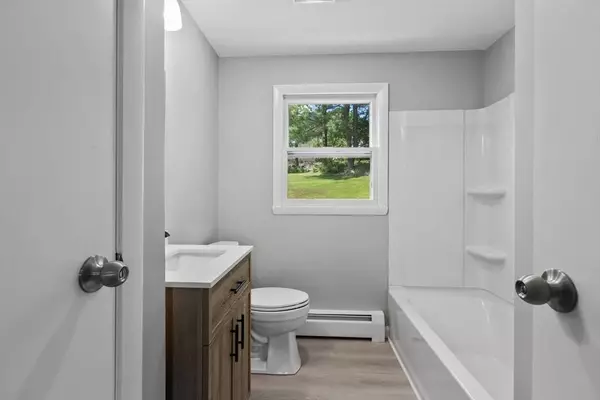 10 Lantern Lane, Methuen, MA 01844