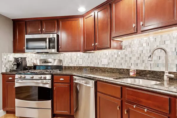 4 Sterling Hill LN #424, Exeter, NH 03833