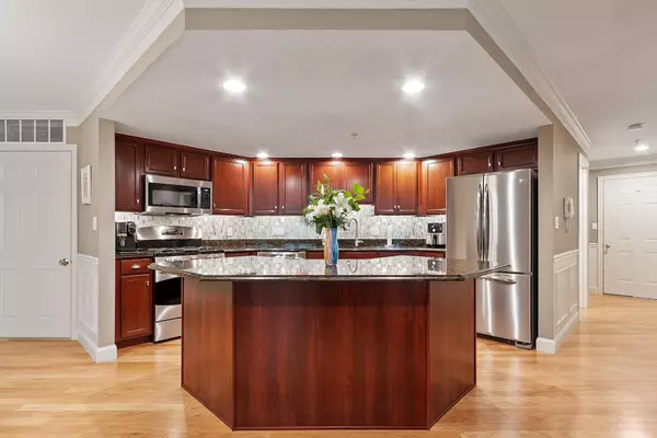 4 Sterling Hill LN #424, Exeter, NH 03833