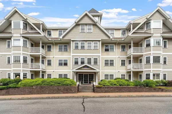 4 Sterling Hill Lane #424, Exeter, NH 03833