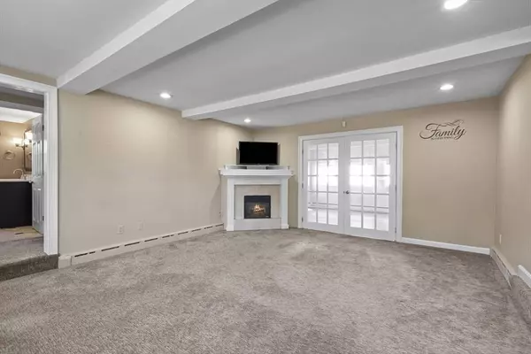 737 Washington St, Haverhill, MA 01832