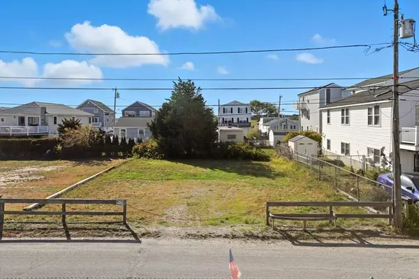 116 Railroad Ave, Salisbury, MA 01952