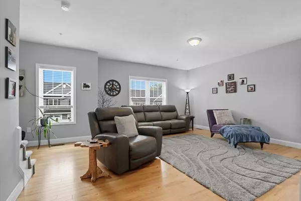 3 Mackenzie Way #3, Haverhill, MA 01832