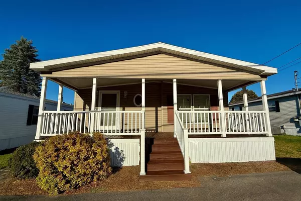 30 Kendall Pond RD #7, Derry, NH 03038