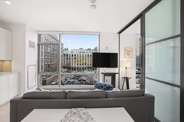 32 Traveler St #411, Boston, MA 02118