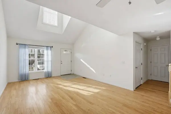 34 Pleasant St #34, Windham, NH 03087