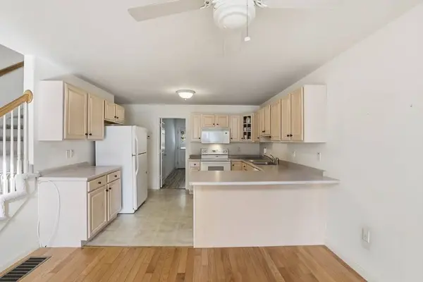 34 Pleasant St #34, Windham, NH 03087