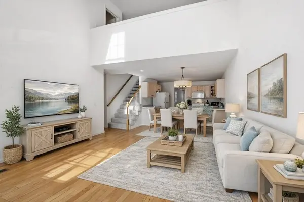 34 Pleasant St #34, Windham, NH 03087