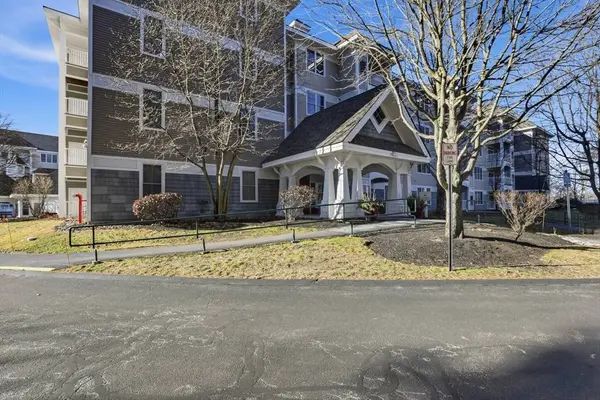 5 Sally Sweets Way #128, Salem, NH 03079