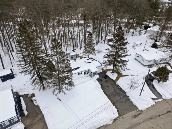 4 Rosemary ST, Salem, NH 03079