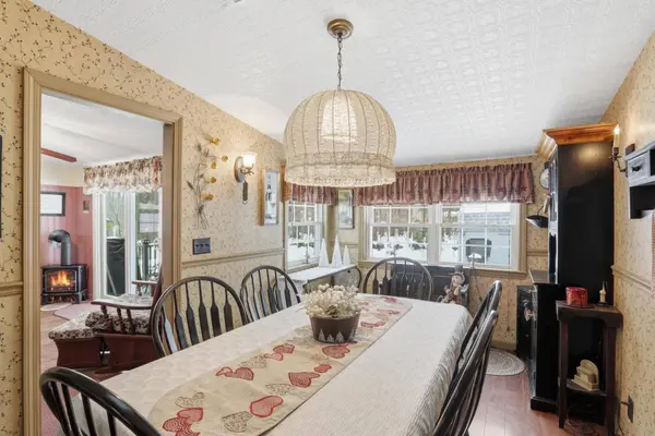 4 Rosemary ST, Salem, NH 03079