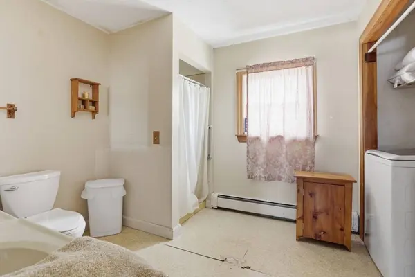 253 Main St, Amesbury, MA 01913