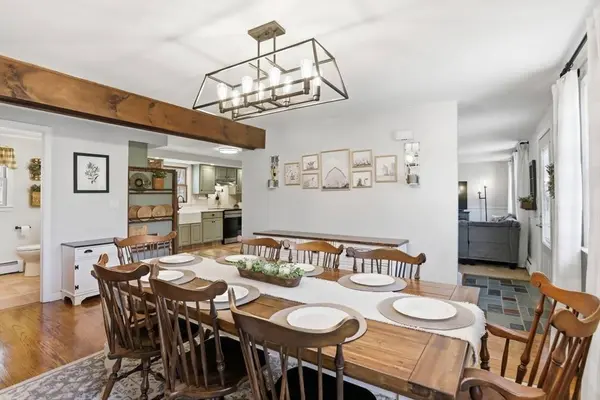 11 Elwood Road, Derry, NH 03038