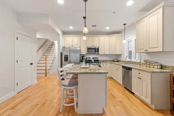 86 Denworth Bell Circle #86, Haverhill, MA 01835