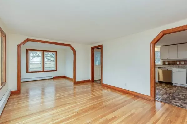 174 Pleasant Street, Dracut, MA 01826