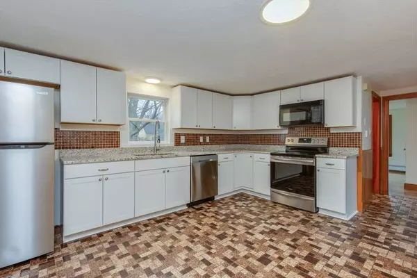 174 Pleasant Street, Dracut, MA 01826