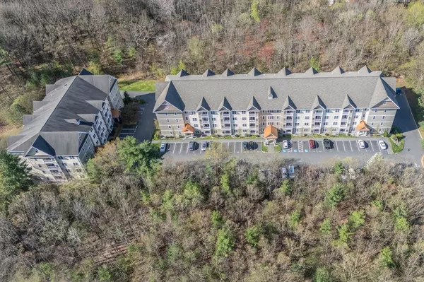 2 Henry David DR #305, Nashua, NH 03062