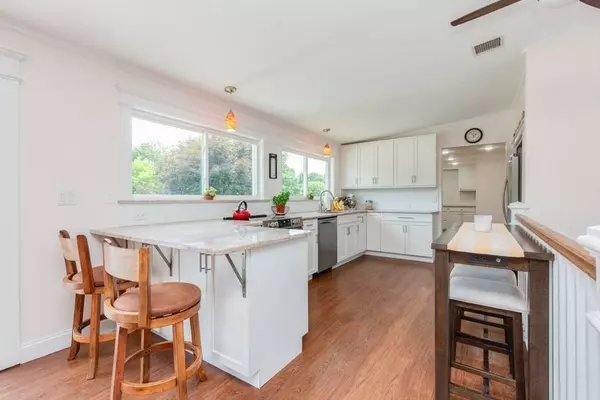 2 Washington Ave, Woburn, MA 01801