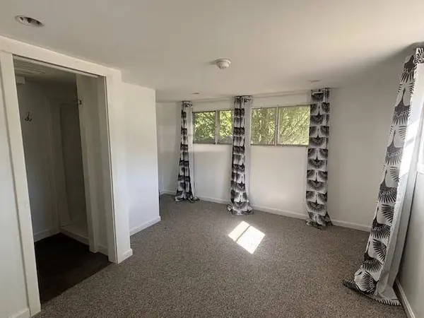 90 Colgate RD, Newmarket, NH 03857