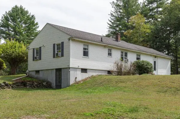 189 Hobbs RD, Pelham, NH 03076