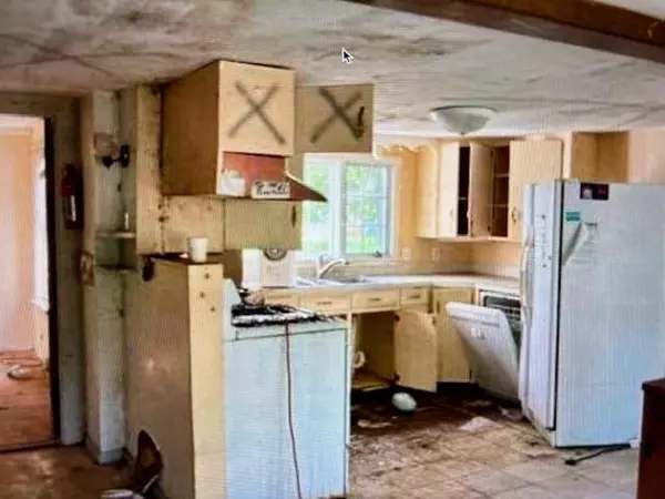 24 Spaulding ST, Milford, NH 03055